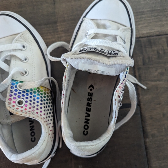 Girls Converse - Picture 3 of 4
